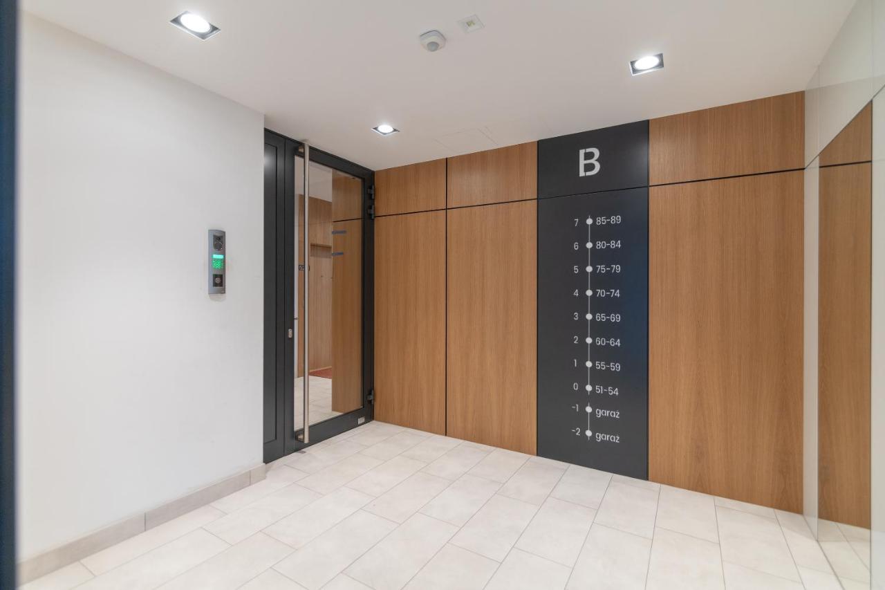 Warsaw Spire Stylish Apartament Dış mekan fotoğraf